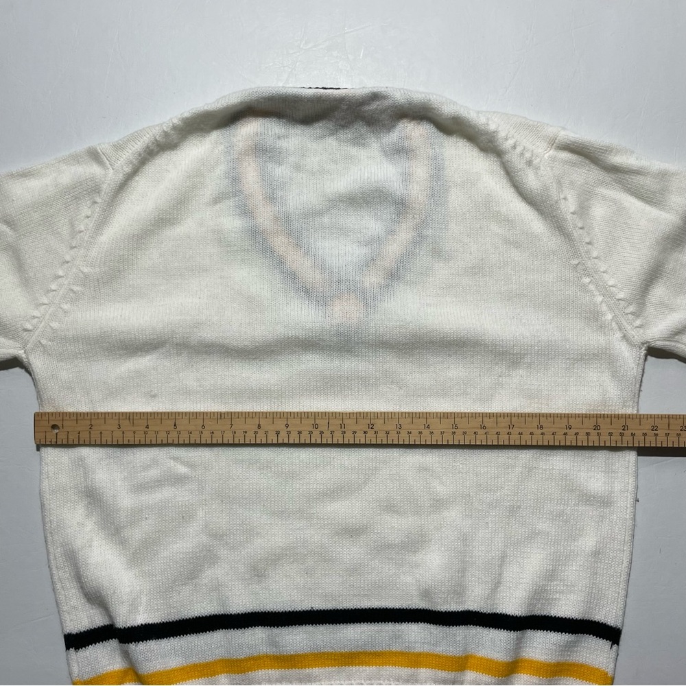 NHL Boston Bruins Hockey White knit Sweater Size Large - Picture 5 of 6
